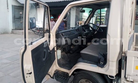 Acheter Occasion Voiture Toyota Dyna Beige à Lusaka, Zambie Acheter Occasion Voiture Toyota Dyna Beige à Lusaka, Zambie