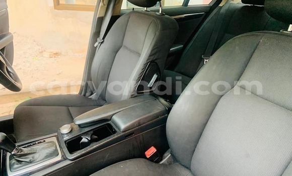 Acheter Occasion Voiture Mercedes-Benz C-Classe Noir à Lusaka, Zambie Acheter Occasion Voiture Mercedes-Benz C-Classe Noir à Lusaka, Zambie