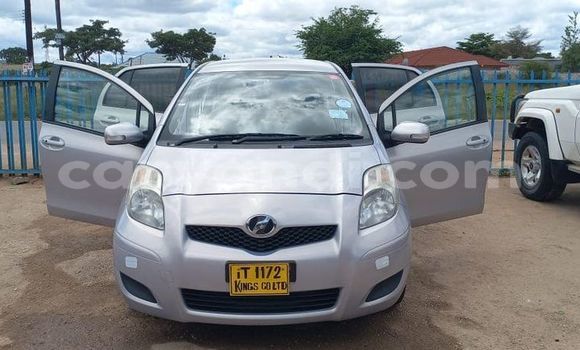 Acheter Occasion Voiture Toyota Vitz Gris à Lusaka, Zambie Acheter Occasion Voiture Toyota Vitz Gris à Lusaka, Zambie