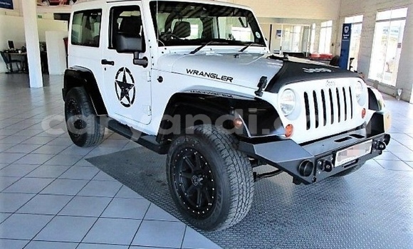 Acheter Occasion Voiture Jeep Wrangler Blanc à Lusaka, Zambie