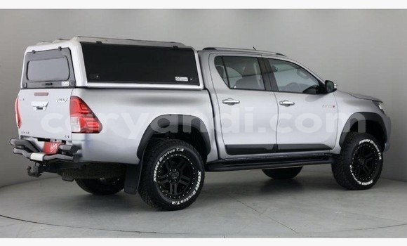 Acheter Occasion Voiture Toyota Hilux Gris à Lusaka, Zambie Acheter Occasion Voiture Toyota Hilux Gris à Lusaka, Zambie