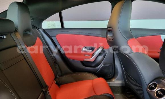 Tenga Tsaru Mercedes-Benz GLC 250D Tsvuku Mota in Lusaka in Zambia Tenga Tsaru Mercedes-Benz GLC 250D Tsvuku Mota in Lusaka in Zambia