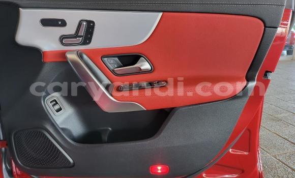 Tenga Tsaru Mercedes-Benz GLC 250D Tsvuku Mota in Lusaka in Zambia Tenga Tsaru Mercedes-Benz GLC 250D Tsvuku Mota in Lusaka in Zambia