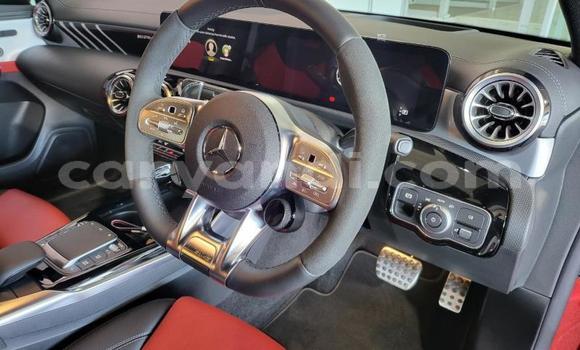 Tenga Tsaru Mercedes-Benz GLC 250D Tsvuku Mota in Lusaka in Zambia Tenga Tsaru Mercedes-Benz GLC 250D Tsvuku Mota in Lusaka in Zambia