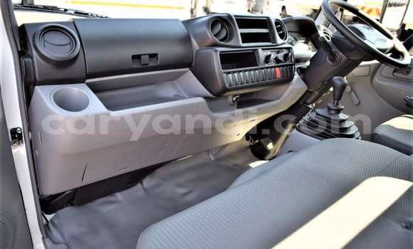 Buy Used Toyota Dyna White Truck in Chilanga in Lusaka Buy Used Toyota Dyna White Truck in Chilanga in Lusaka