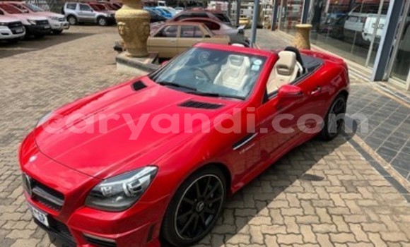 Acheter Occasion Voiture Mercedes-Benz C180 COUPE Rouge à Lusaka, Zambie