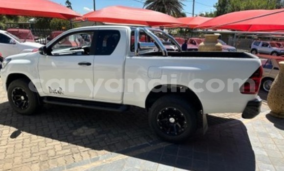 Tenga Tsaru Toyota Hilux Chena Mota in Lusaka in Zambia Tenga Tsaru Toyota Hilux Chena Mota in Lusaka in Zambia