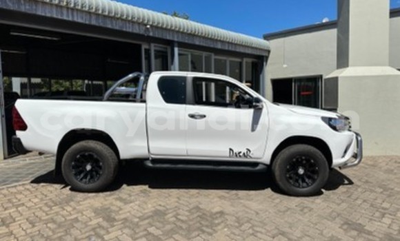 Tenga Tsaru Toyota Hilux Chena Mota in Lusaka in Zambia Tenga Tsaru Toyota Hilux Chena Mota in Lusaka in Zambia