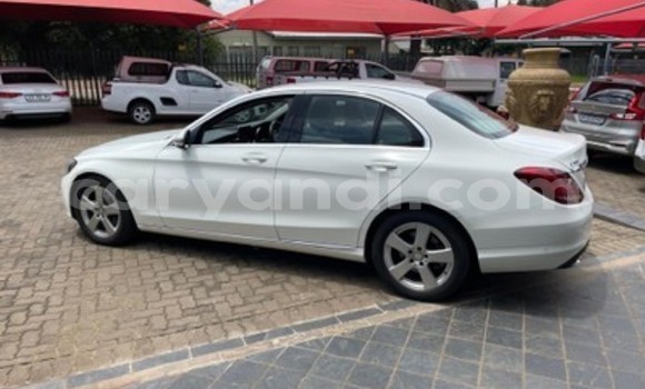 Tenga Tsaru Mercedes‒Benz 200 Chena Mota in Lusaka in Zambia Tenga Tsaru Mercedes‒Benz 200 Chena Mota in Lusaka in Zambia