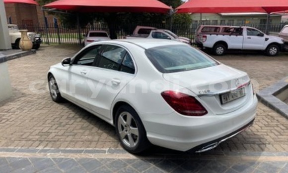 Tenga Tsaru Mercedes‒Benz 200 Chena Mota in Lusaka in Zambia Tenga Tsaru Mercedes‒Benz 200 Chena Mota in Lusaka in Zambia
