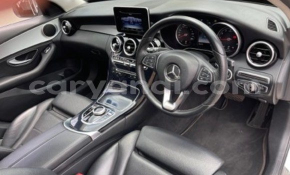 Tenga Tsaru Mercedes‒Benz 200 Chena Mota in Lusaka in Zambia Tenga Tsaru Mercedes‒Benz 200 Chena Mota in Lusaka in Zambia