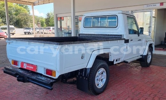 Buy Used Toyota Land Cruiser White Car in Lusaka in Zambia Buy Used Toyota Land Cruiser White Car in Lusaka in Zambia