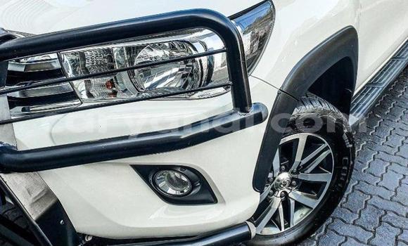 Acheter Occasion Voiture Toyota Hilux Blanc à Lusaka, Zambie Acheter Occasion Voiture Toyota Hilux Blanc à Lusaka, Zambie