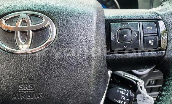 Acheter Occasion Voiture Toyota Hilux Blanc à Lusaka, Zambie Acheter Occasion Voiture Toyota Hilux Blanc à Lusaka, Zambie