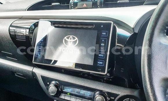 Acheter Occasion Voiture Toyota Hilux Blanc à Lusaka, Zambie Acheter Occasion Voiture Toyota Hilux Blanc à Lusaka, Zambie