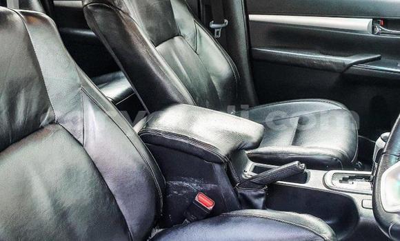 Acheter Occasion Voiture Toyota Hilux Blanc à Lusaka, Zambie Acheter Occasion Voiture Toyota Hilux Blanc à Lusaka, Zambie