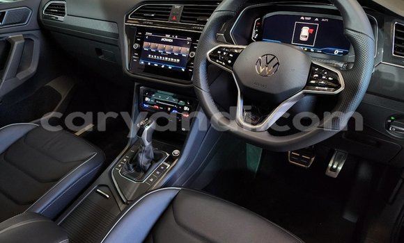 Nunua Ilio tumika Volkswagen Tiguan Nyeusi Gari ndani ya Lusaka nchini Zambia Nunua Ilio tumika Volkswagen Tiguan Nyeusi Gari ndani ya Lusaka nchini Zambia