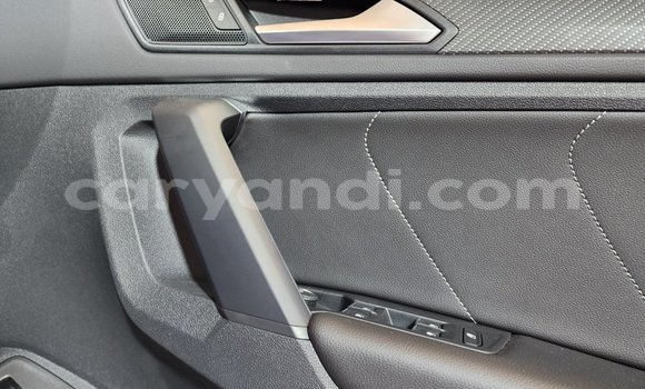 Nunua Ilio tumika Volkswagen Tiguan Nyeusi Gari ndani ya Lusaka nchini Zambia Nunua Ilio tumika Volkswagen Tiguan Nyeusi Gari ndani ya Lusaka nchini Zambia