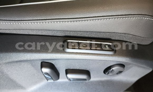 Nunua Ilio tumika Volkswagen Tiguan Nyeusi Gari ndani ya Lusaka nchini Zambia Nunua Ilio tumika Volkswagen Tiguan Nyeusi Gari ndani ya Lusaka nchini Zambia