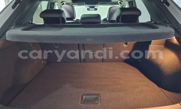 Nunua Ilio tumika Volkswagen Tiguan Nyeupe Gari ndani ya Lusaka nchini Zambia Nunua Ilio tumika Volkswagen Tiguan Nyeupe Gari ndani ya Lusaka nchini Zambia