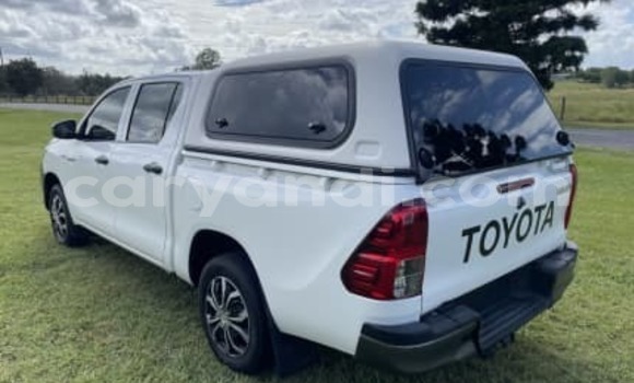 Buy Used Toyota Hilux White Car in Lusaka in Zambia Buy Used Toyota Hilux White Car in Lusaka in Zambia
