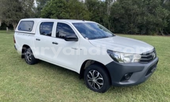 Buy Used Toyota Hilux White Car in Lusaka in Zambia Buy Used Toyota Hilux White Car in Lusaka in Zambia