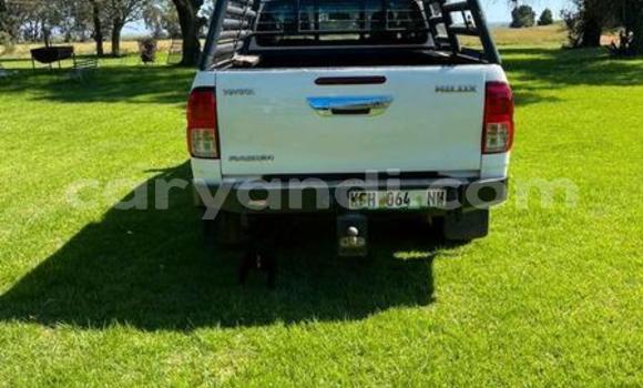 Tenga Tsaru Toyota Hilux Chena Mota in Lusaka in Zambia Tenga Tsaru Toyota Hilux Chena Mota in Lusaka in Zambia