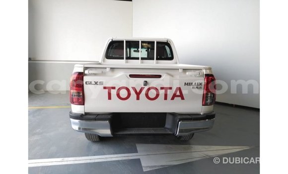 Buy Import Toyota Hilux White Car in Import - Dubai in Zambia Buy Import Toyota Hilux White Car in Import - Dubai in Zambia