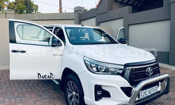 Tenga Tsaru Toyota Hilux Chena Mota in Chilanga in Lusaka Tenga Tsaru Toyota Hilux Chena Mota in Chilanga in Lusaka