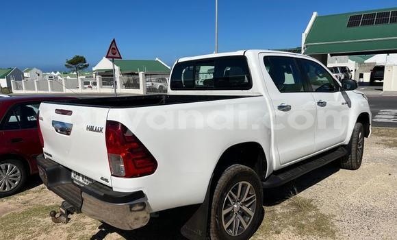 Acheter Occasion Voiture Toyota Hilux Blanc à Lusaka, Zambie Acheter Occasion Voiture Toyota Hilux Blanc à Lusaka, Zambie