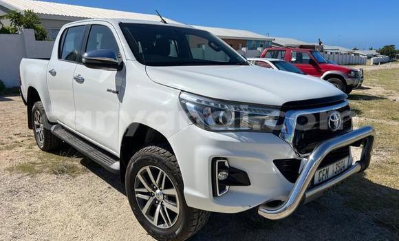 Buy Used Toyota Hilux White Car in Lusaka in Zambia Buy Used Toyota Hilux White Car in Lusaka in Zambia