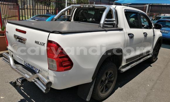 Tenga Tsaru Toyota Hilux Chena Mota in Chilanga in Lusaka Tenga Tsaru Toyota Hilux Chena Mota in Chilanga in Lusaka