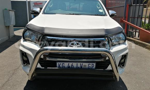 Tenga Tsaru Toyota Hilux Chena Mota in Chilanga in Lusaka Tenga Tsaru Toyota Hilux Chena Mota in Chilanga in Lusaka