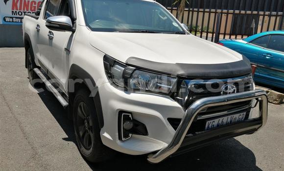 Tenga Tsaru Toyota Hilux Chena Mota in Chilanga in Lusaka Tenga Tsaru Toyota Hilux Chena Mota in Chilanga in Lusaka