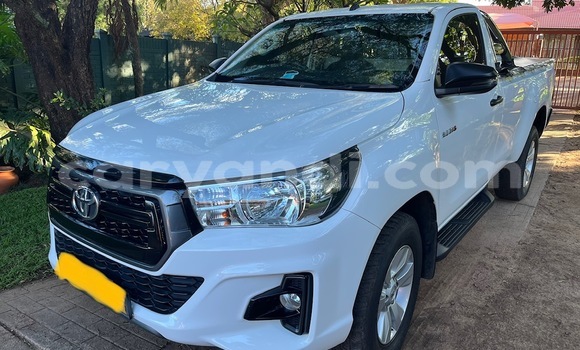 Buy Used Toyota Hilux White Car in Chilanga in Lusaka Buy Used Toyota Hilux White Car in Chilanga in Lusaka
