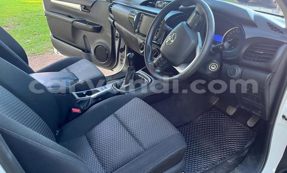 Buy Used Toyota Hilux White Car in Chilanga in Lusaka Buy Used Toyota Hilux White Car in Chilanga in Lusaka