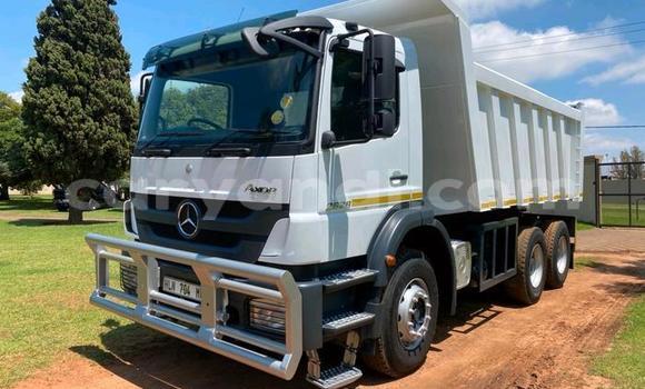 Buy Used Mercedes–Benz Tipper White Truck in Chilanga in Lusaka Buy Used Mercedes–Benz Tipper White Truck in Chilanga in Lusaka