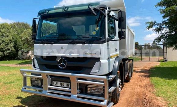 Buy Used Mercedes–Benz Tipper White Truck in Chilanga in Lusaka Buy Used Mercedes–Benz Tipper White Truck in Chilanga in Lusaka