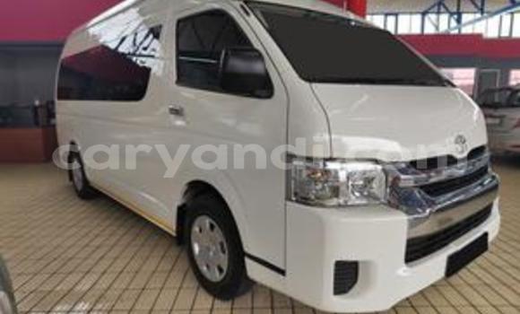 Buy Used Toyota Hiace White Car in Chilanga in Lusaka Buy Used Toyota Hiace White Car in Chilanga in Lusaka