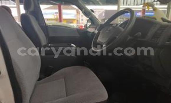 Buy Used Toyota Hiace White Car in Chilanga in Lusaka Buy Used Toyota Hiace White Car in Chilanga in Lusaka