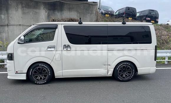 Tenga Tsaru Toyota Hiace Chena Mota in Chilanga in Lusaka Tenga Tsaru Toyota Hiace Chena Mota in Chilanga in Lusaka