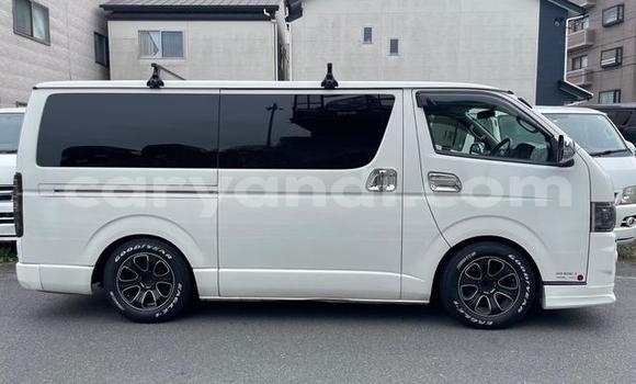 Tenga Tsaru Toyota Hiace Chena Mota in Chilanga in Lusaka Tenga Tsaru Toyota Hiace Chena Mota in Chilanga in Lusaka