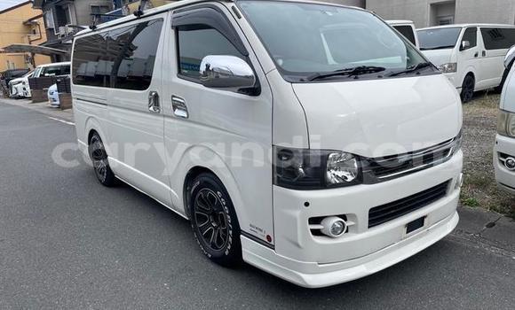 Tenga Tsaru Toyota Hiace Chena Mota in Chilanga in Lusaka Tenga Tsaru Toyota Hiace Chena Mota in Chilanga in Lusaka