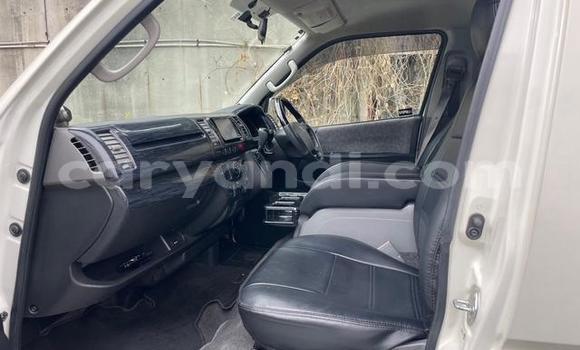 Tenga Tsaru Toyota Hiace Chena Mota in Chilanga in Lusaka Tenga Tsaru Toyota Hiace Chena Mota in Chilanga in Lusaka