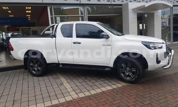 Buy Used Toyota Hilux White Car in Lusaka in Zambia Buy Used Toyota Hilux White Car in Lusaka in Zambia