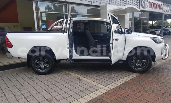 Buy Used Toyota Hilux White Car in Lusaka in Zambia Buy Used Toyota Hilux White Car in Lusaka in Zambia