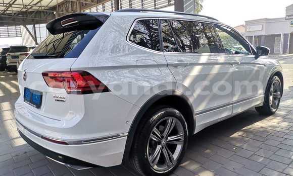 Buy Used Volkswagen Tiguan White Car in Lusaka in Zambia Buy Used Volkswagen Tiguan White Car in Lusaka in Zambia