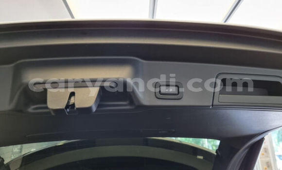 Acheter Occasion Voiture Land Rover Range Rover Evoque Blanc à Lusaka, Zambie Acheter Occasion Voiture Land Rover Range Rover Evoque Blanc à Lusaka, Zambie