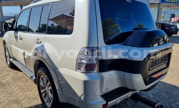 Buy Used Mitsubishi Pajero White Car in Lusaka in Zambia Buy Used Mitsubishi Pajero White Car in Lusaka in Zambia