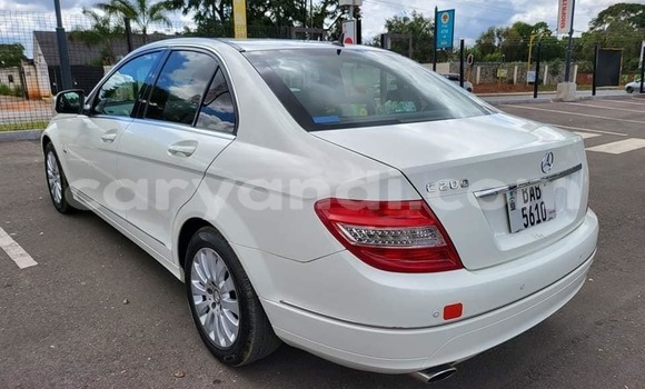 Buy Used Mercedes Viano White Car in Lusaka in Zambia Buy Used Mercedes Viano White Car in Lusaka in Zambia